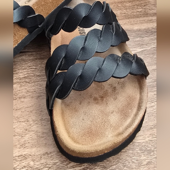 Women's Cushionaire Lucy Cork Footbed Sandal, Size 8, Black Nappa Color - Picture 3 of 6